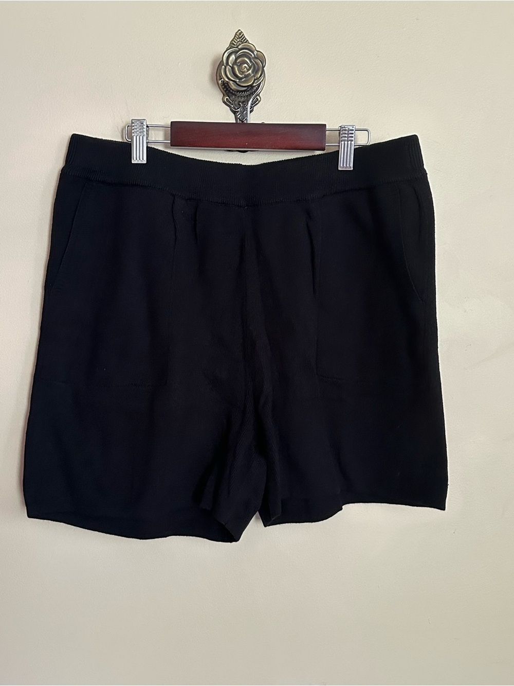 NWT Zesica Short Sleeve Mock Neck Knit Pullover Top and Shorts Set XL Black - Picture 7 of 12
